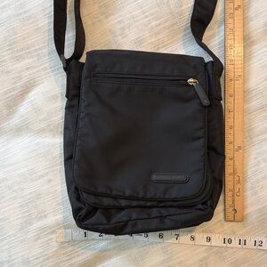 Totto Black Travel Crossbody Bag Organizer Lightweight Nylon